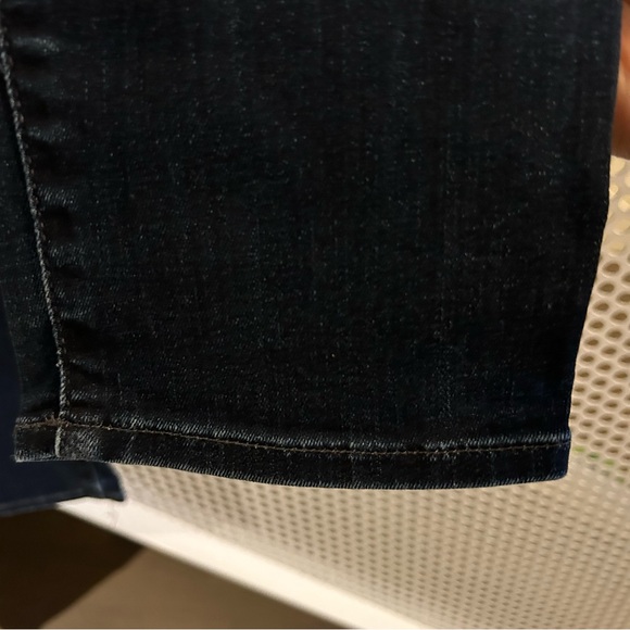 Gap 1969 Resolution Slim Straight Size 27 Short in Dark Wash GUC - Picture 2 of 9